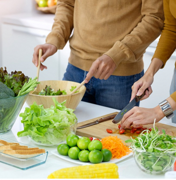 Zarnu mikrobiomam īpaši labvēlīga ir Vidusjūras diēta.