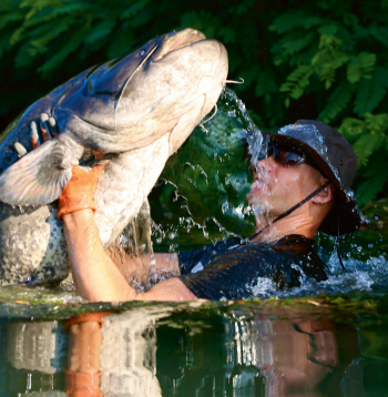 Edvīns Melnis un sams.