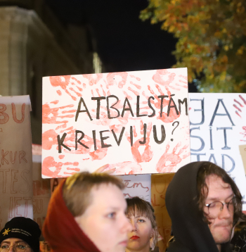 Protests pret izstāšanos no Stambulas konvencijas.