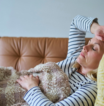 Gripai raksturīgs pēkšņs sākums un augsta temperatūra.