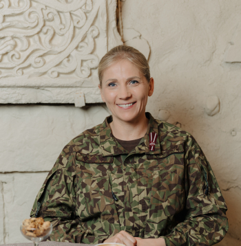 Pulkvede Antoņina Bļodone.