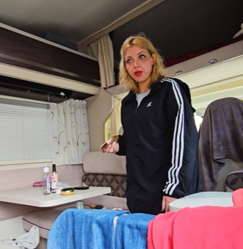 Sociālā projekta “Caur ērkšķiem uz…” dalībniece.