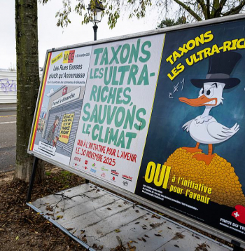 Ženēvā izvietotie aģitācijas materiāli pirms referenduma par mantojuma nodokli un obligāto pilsonisko dienestu.