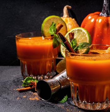 Karstais ķirbja dzēriens.