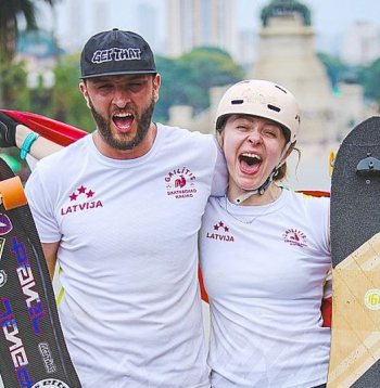 Ar brāļa Gustava Gailīša padomiem pirmo reizi pasaules čempionātā laureāta vidū iekļuva Dominika Ozoliņa.