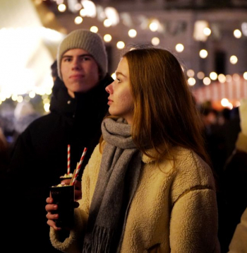 Ziemassvētku tirdziņš Rīgā.