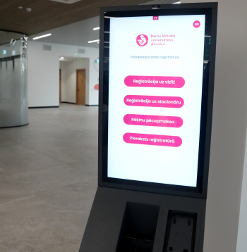 Atklāj Bērnu slimnīcas jauno ēku.