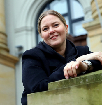 Paula Pļavniece: "Bērnība ir visjaukākais laiks cilvēka dzīvē, un gribas to arī ar izrādēm teātrī viņiem padarīt vēl brīnišķīgāku."