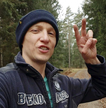 Maksims Koptelovs atsevišķas savas aktivitātes sociālajos medijos, kur publicējis Krieviju atbalstošus ierakstus, tiesā pamatoja, ka "tikai pajokojis".