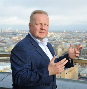 Latvijas Ūdeņraža asociācijas valdes priekšsēdētājs Ģirts Greiškalns: "FNG juridiskās pārstāvniecības slēgšana var, iespējams, ietekmēt laika grafiku un prasīt papildu investoru meklēšanu, taču stratēģiskie plāni un paziņotie investīciju projekti paliek spēkā."