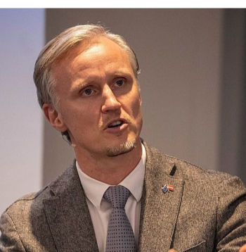 "Šis ir svarīgs precedents tam, kā Eiropai nākotnē būtu jāstrādā ar investīcijām aizsardzībā. Runa nav par jauniem līdzekļiem, bet gan par esošo programmu viedāku un stratēģiskāku izmantošanu," uzsver Rihards Kols, EP deputāts no Latvijas un ziņotājs par "ReArm Europe" plāna ieviešanu.