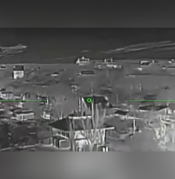 Ekrānuzņēmums no uzbrukuma video.