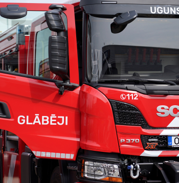 Ugunsdzēsēju auto.