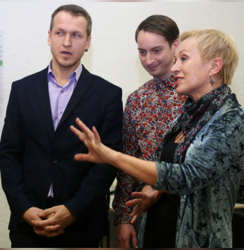 Intars Rešetins (no kreisās), Jurģis Spulenieks un Raimonda Vazdika.