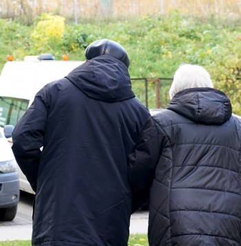 Pensionāri. Ilustratīvs foto. 