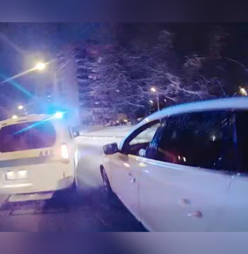 Ekrānuzņēmums no pakaļdzīšanās video.