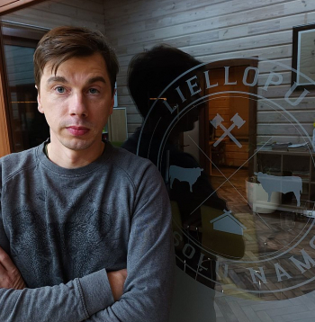 Par pārstrādes uzņēmuma piešķirto naudu divas kooperatīva "GreenBeef" saimniecības aptuveni gada laikā nobaros 60–70 teļus. GreenBeef" vadītājs Kaspars Ādams norāda, ka saimniecības nobarošanā ieguldīšot arī savu un bankas aizdevuma naudu, tomēr uzsver, ka darījums ir abpusēji izdevīgs – gan pārstrādes uzņēmumam, gan lopu audzētājam.