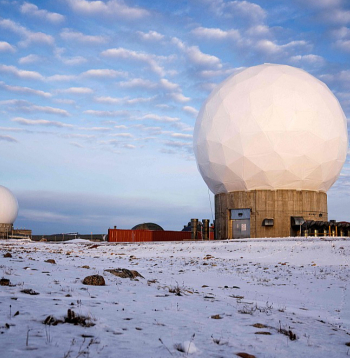 ASV Kosmosa spēku bāze Pitufikā Grenlandes ziemeļrietumos. Apskatnieki pieļauj, ka Vašingtona topošās vienošanās ietvaros varētu vēlēties palielināt savu militāro klātbūtni Grenlandē.