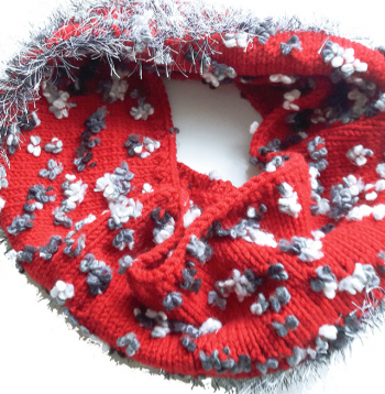 Šalllveida apkakle.