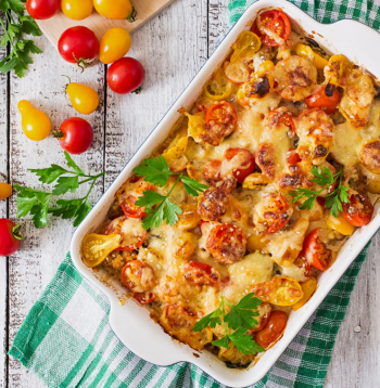 Kartupeļu sacepums ar sēnēm.