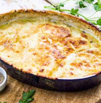 Dārzeņu sacepums ar sieru.