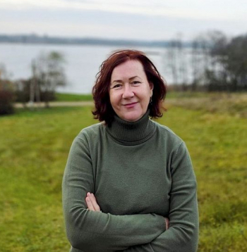 Sanita Martena: "Daudzvalodība ir mums visapkārt, bet, kad mēs par to runājam, visu laiku redzam citas valodas kā šķērsli labai latviešu valodai. Un tad ideoloģiski izskatās, ka daudzvalodība ir trūkums."