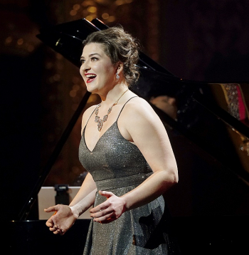 Koncertprogrammā "Volfgangam Amadejam Mocartam – 270", kas skanēs piektdien, 6. februārī, Rīgas Kongresu namā, piedalīsies arī soprāns Katrīna Paula Felsberga.