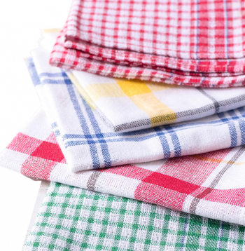 Kokvilnas dvieļi bieži sastāv no kombinētiem materiāliem, piemēram, poliestera, kas padara audumu izturīgāku. 