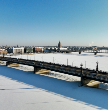 Rīga. Skats uz Akmens un Dzelzceļa tiltu.