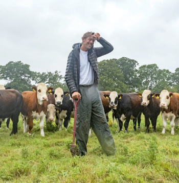 Mūziķis Endijs Kato: "Būt par diskžokeju noteikti ir vienkāršāk nekā mainīt pārtikas sistēmu!" Mūziķis Endijs Kato: "Būt par diskžokeju noteikti ir vienkāršāk nekā mainīt pārtikas sistēmu!"