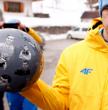 Vladislavs Heraskevičs ar ķiveri, kuras dēļ viņš tika izslēgts no olimpiskajām spēlēm.