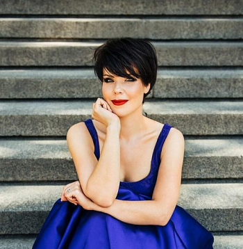 Zandas Švēdes mecosoprāna balss pati par sevi ir brīnišķīga, taču 11. februāra koncerts atklāja, ka soliste pašlaik atrodas savu radošo spēju virsotnē.