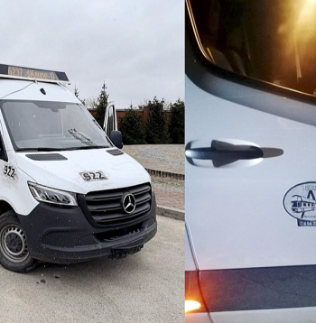 Transportlīdzeklis bija pārveidots tā, lai atgādinātu Daugavpils autobusu parka satiksmes mikroautobusu.