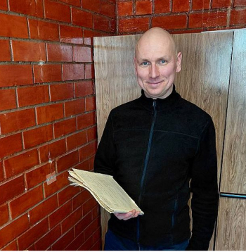 Gints Zelmenis stāsta, ka padomju laika psihiatru slēdzienos par režīma politisko pretinieku "nenormālību" pusi atzinumu tekstu bieži aizņem pacienta politisko uzskatu apraksts.