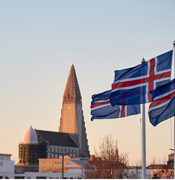 Islande pieteikumu dalībai Eiropas Savienībā iesniedza 2009. gadā, bet sarunas apturēja 2013. gadā. Islande pieteikumu dalībai Eiropas Savienībā iesniedza 2009. gadā, bet sarunas apturēja 2013. gadā.