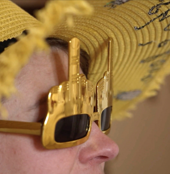 Magones saulesbrilles – par godu heiteriem, kas palikuši Latvijā. Magones saulesbrilles – par godu heiteriem, kas palikuši Latvijā.