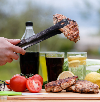 Noskaidrojās, ka ikdienā kaut vai tikai viena porcija pārstrādātas gaļas par 17% paaugstina ar atmiņu saistītu risku rašanos, savukārt katra porcija iekrāsoto gāzūdeņu tam pievieno vēl vismaz 6%! 