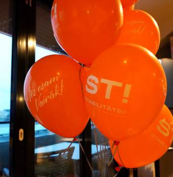 Politiskās partijas "Stabilitātei!" pašvaldību vēlēšanu rezultātu sagaidīšanas pasākums 2025. gadā.