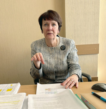 Biruta Ingiļāvičute, ZM Lauksaimniecības un lauku attīstības departamenta direktore: "Aicinu ikvienu domāt un vērtēt savas zemes stāvokli. Zeme ir ražošanas resurss. Ja par to nerūpējas, ja neveic augsnes analīzes un nezina, kādā stāvoklī tā ir, saimnieks nesaprot, kāds ir viņa ražošanas līdzeklis."