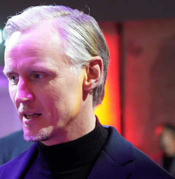 "Ja Eiropa turpinās savu drošību mērīt ar sanāksmju un rezolūciju skaitu, nevis ar saražoto un Ukrainai piegādāto militāro tehniku, Putina izgāšanās Tuvajos Austrumos mums nepalīdzēs," paužot viedokli par notikumiem Irānā un to saistību ar Krievijas agresiju Ukrainā, saka Eiropas Parlamenta deputāts no Latvijas Rihards Kols. "Ja Eiropa turpinās savu drošību mērīt ar sanāksmju un rezolūciju skaitu, nevis ar saražoto un Ukrainai piegādāto militāro tehniku, Putina izgāšanās Tuvajos Austrumos mums nepalīdzēs," paužot viedokli par notikumiem Irānā un to saistību ar Krievijas agresiju Ukrainā, saka Eiropas Parlamenta deputāts no Latvijas Rihards Kols.