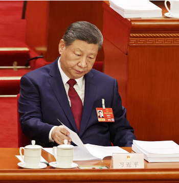 Ķīnas prezidents Sji Dzjiņpins Nacionālā tautas kongresa ikgadējās sesijas atklāšanā 5. martā. Viņa varas gados patiesu debašu iespējas kongresā ir mazinājušās.