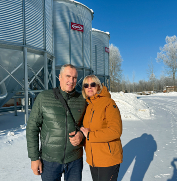 Santa un Uģis Rubeņi lepojas ar savu sēklu tīrību un uzsver – sēklaudzēšanā jādarbojas ar vislielāko rūpību un atbildību, lai nodrošinātu sēklu nesajaukšanos.