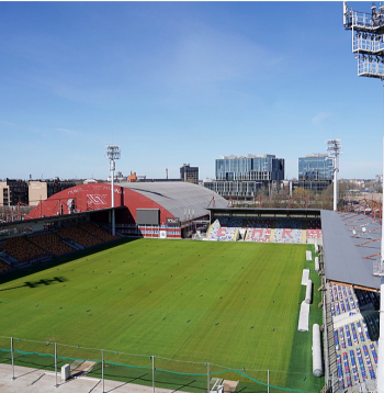 Pēdējos gados aktīvi vērtētas lokācijas Rīgā, kur potenciāli varētu būvēt nacionālo futbola stadionu. Februārī gan Latvijas Futbola federācija parakstīja nodomu protokolu par "Skonto" stadiona iegādi, kas, iespējams, nozīmē, ka šis kļūs par prioritāro variantu. Tomēr šī sāga vēl ir tālu no atrisinājuma, jo nav skaidrības par galveno – naudu.