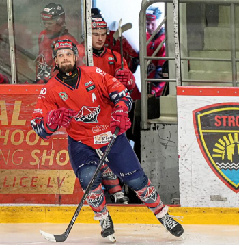 Rīgas "Prizmas" uzbrucējs Roberts Jekimovs tika atzīts par Baltijas hokeja līgas labāko hokejistu gan treneru, gan žurnālistu vērtējumā.