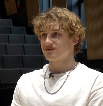 Ogres Valsts ģimnāzijas skolnieks Kevins Lukša.