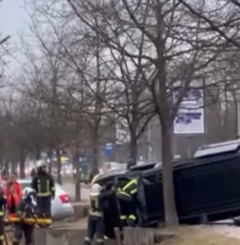 Mikroautobusa avārijas vieta.