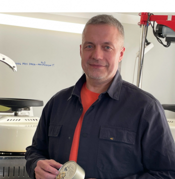 Pēc pārdesmit darba gadiem policijā Edgars Leimanis devās izdienas pensijā un nu viņam Kaives pagastā ir gaļas konservu fabrika.