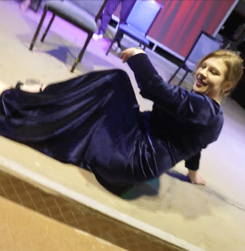 Magone Liedeskalna skaistumkonkursā iet uz visu banku. Magone Liedeskalna skaistumkonkursā iet uz visu banku.