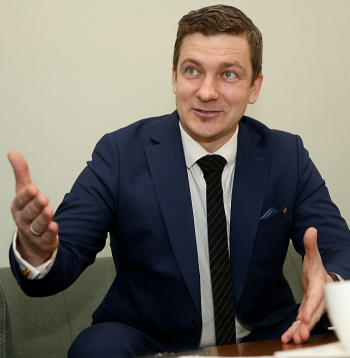 Māris Zviedris: "Kas attiecas uz mani – līdz šodienai nezinu nevienu iemeslu, kas apdraudētu vēlēšanas tiktāl, lai tās nenotiktu. Tāpēc maksimāli gribu izvairīties pat pieminēt varbūtējos apdraudējumus."