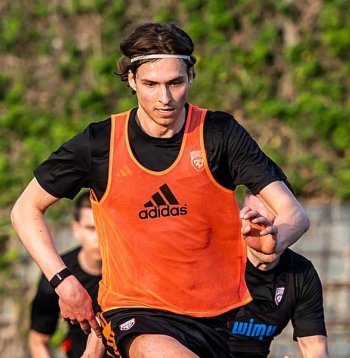 Roberts Uldriķis pēc smagas ceļgala traumas izārstēšanas atgriezies Latvijas izlasē.